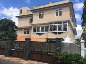  Br Court Apartments  Катре-Борне